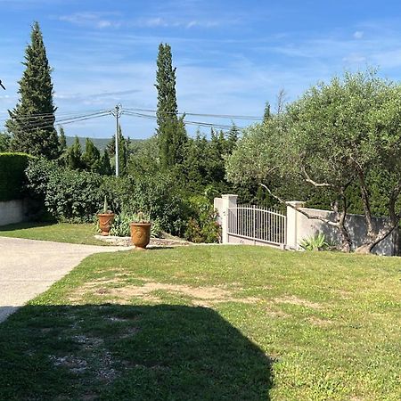 Adorable Gite Collias Exterior foto